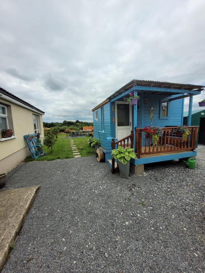 Wedger's Hut Hotel Nenagh Eksteriør billede